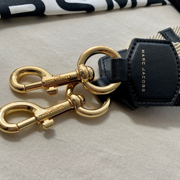 SOLD Marc Jacobs The Mixed Media Snapshot Crossbody Bag - Black - Picture 9 of 10